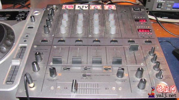 捏哈是我在浙江《外滩18号》上班滴时候拍滴 (1).jpg