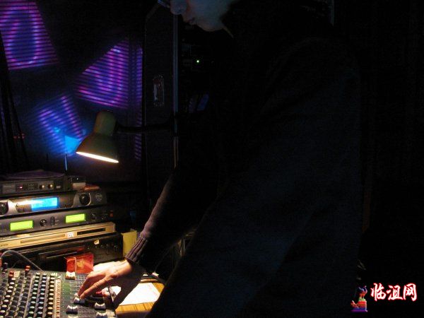 孤单背影 (2).jpg