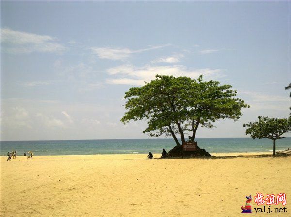 这是海南万宁石梅湾