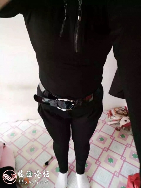 这个是她现在的全身照