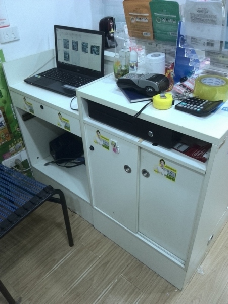 收银台背面