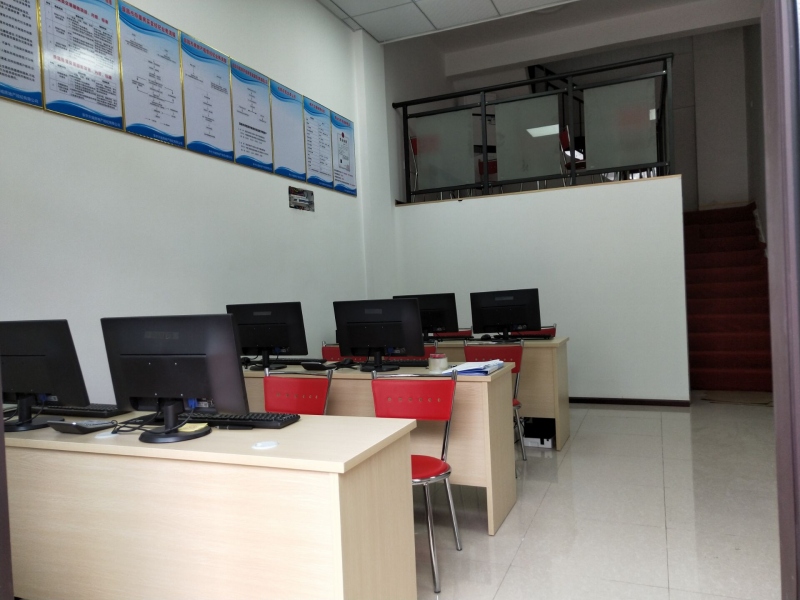 宜昌左岸店办公区