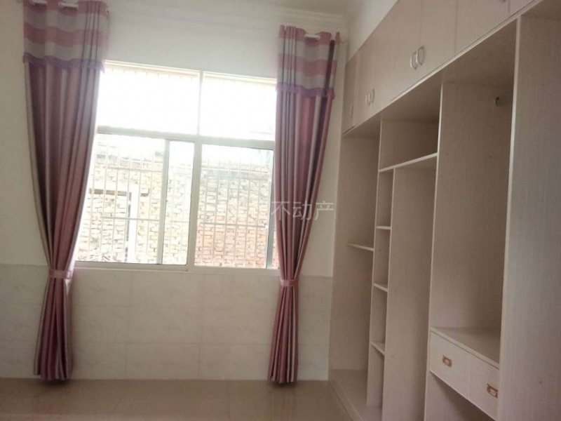 erp-72818-house-image-4d99e3a3-af31-4ac8-b14f-b9fa481a373f (1).jpg