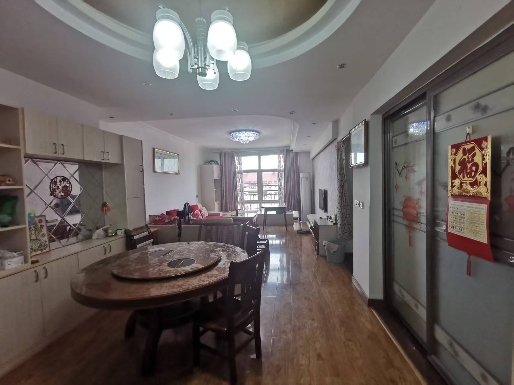 县城中心区 学区房 精装修大三房出售