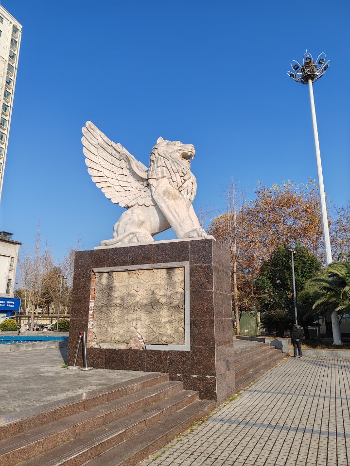 【周末的广场】